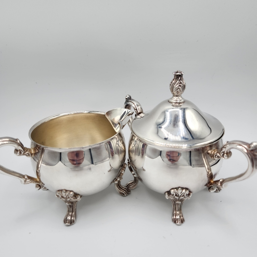 Silver plate Footed sugar and creamer